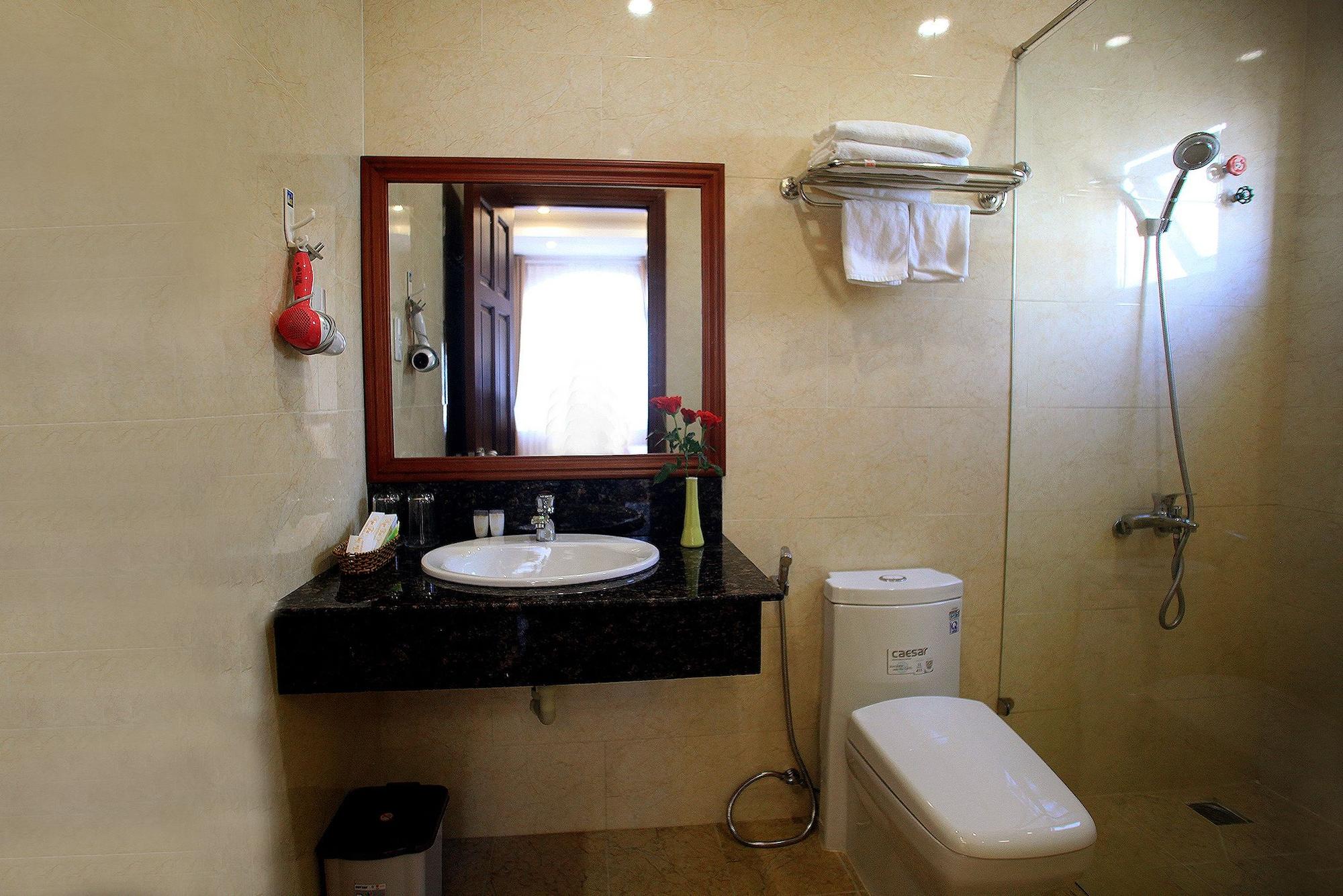 Ngoc Trai Vang Hotel Dalat Luaran gambar